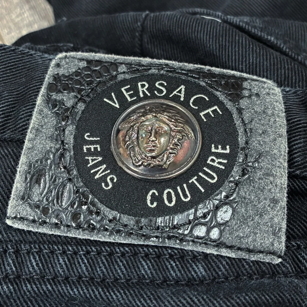 Versace Men’s Emblem Jeans Size 27/41